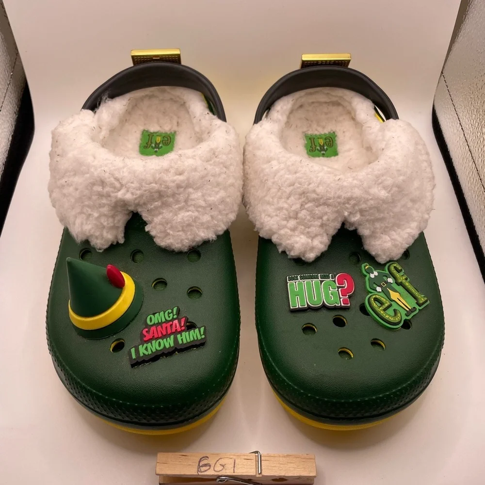 Crocs X Elf Christmas Fuzzy White Lining kids clogs size 4Y